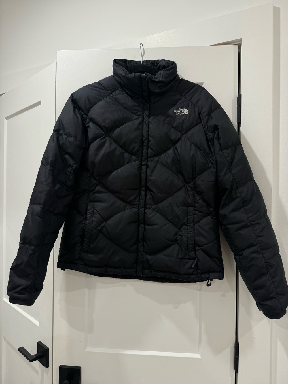 North Face 550 Fill Quilted Goose Down Puffer Black Jacket (signs of wear)